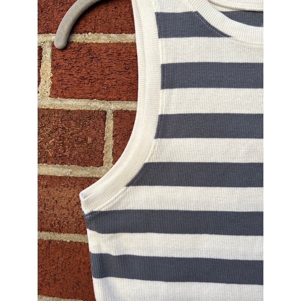 Hollister Ribbed Striped Tank Top Gray White Crop Sleeveless Women Size S - Picture 5 of 5